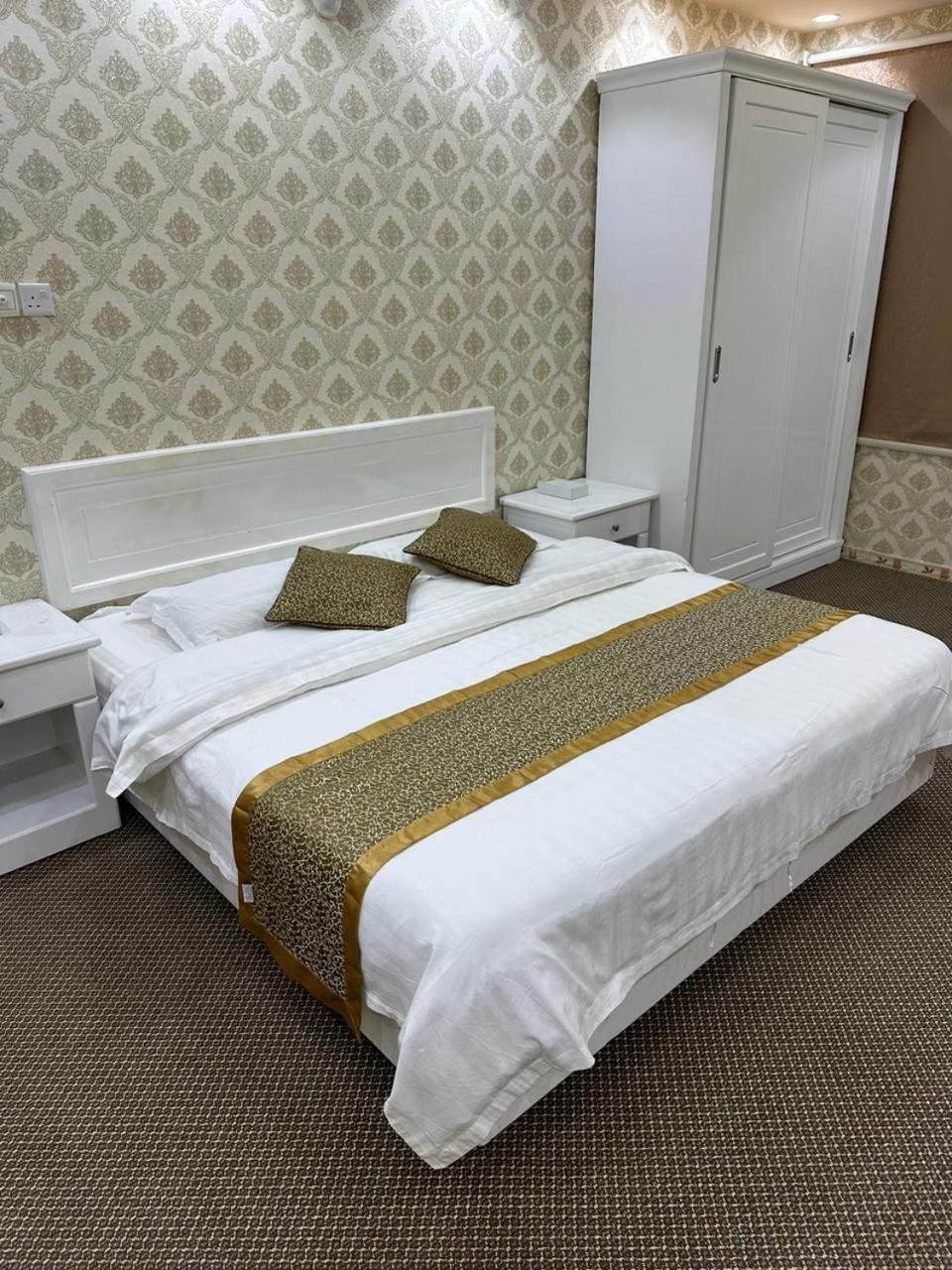 فندق ادوماتو Adomato Hotel Dawmat al-Jandal Exterior photo